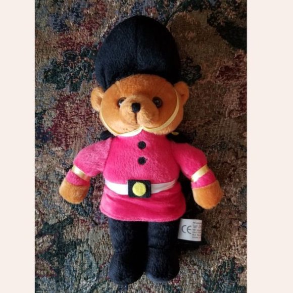Winnie the Pooh & Beefeater teddy bear, A.A. Milne, soft toy classics, Disney - Picture 11 of 16